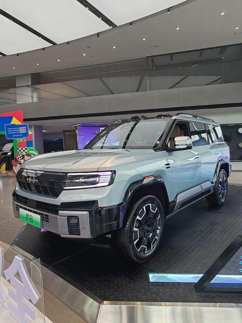 惠州173比亚迪方程豹硬派越野的爆款，英菲尼迪35周年与你共成长